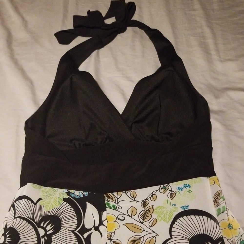 Dress - Picture 3 of 4